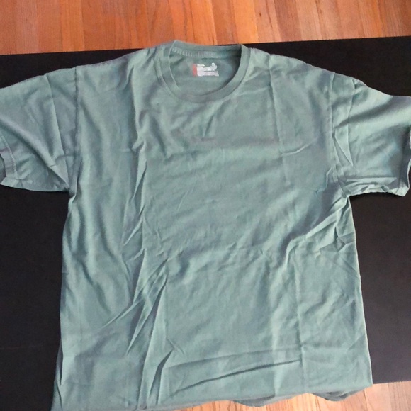 Hanes Green Medium Mens T-Shirt - Picture 1 of 5
